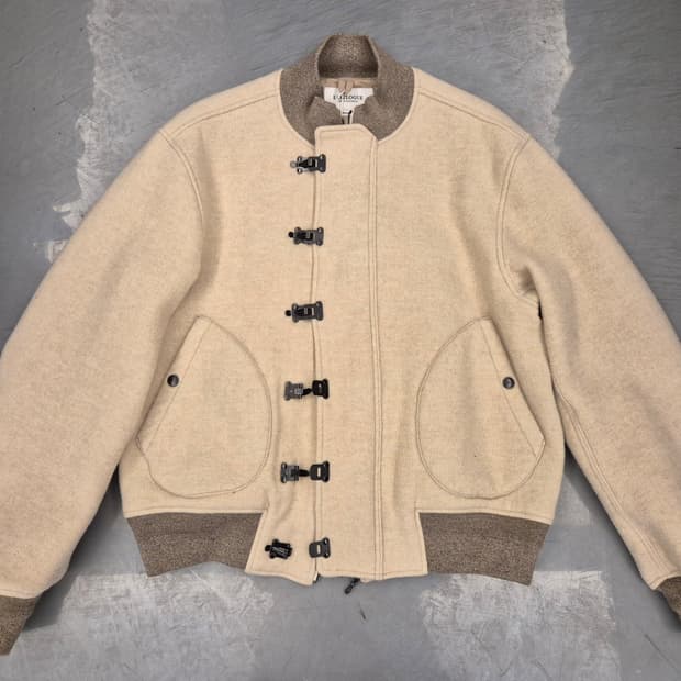 EASTLOGUE 헤링본 울 덱자켓