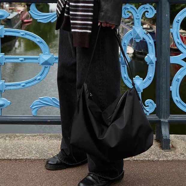  로우클래식 LARGE BELTED BOX BAG