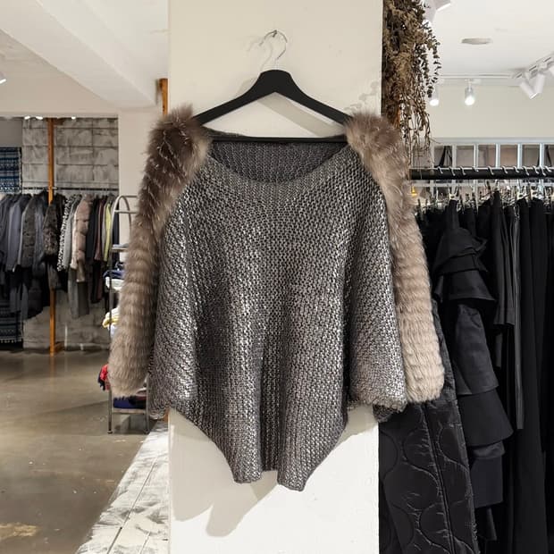 마시모 아르디조네 실버 메탈릭 니트 퍼 트리밍 판초