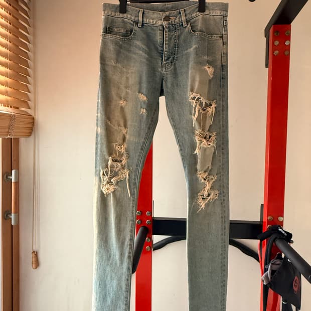 생로랑 14fw 디스진 