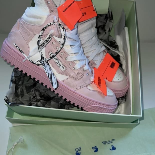 [정품] Off-White™ 아웃 오브 오피스 핑크 하이탑 240