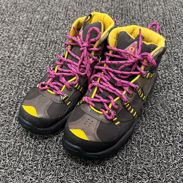 NIKE ACG 나이키 여성 등산화 고어택스 트레킹화 235
