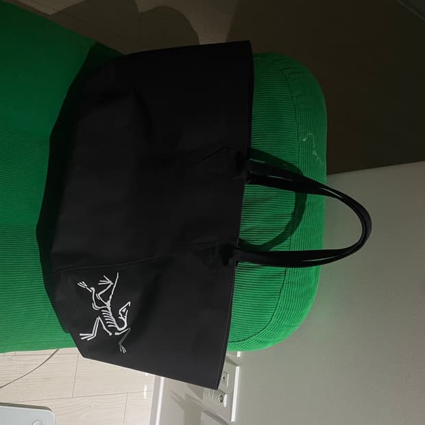 아크테릭스 캐리어 45 토트백