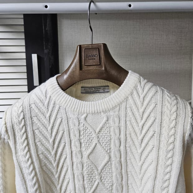 90 ) 장미쉘바스키아 케이블 니트