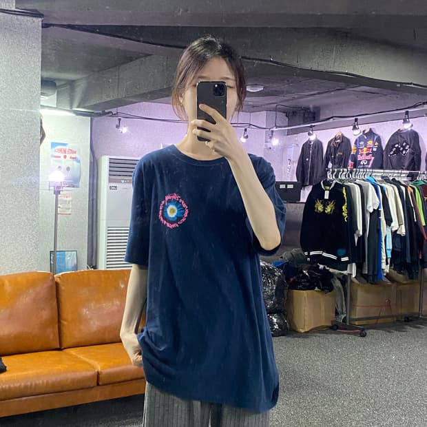 스투시 라운드로고 데이지 반팔티 B2212