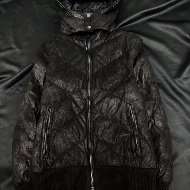 CHIC Mood Black Crack washed Hoodie Down