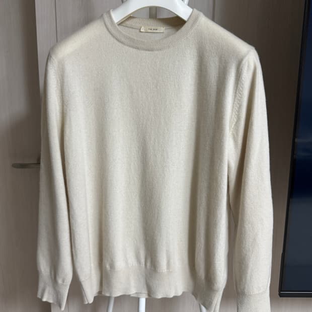 더로우 벤지 스웨터