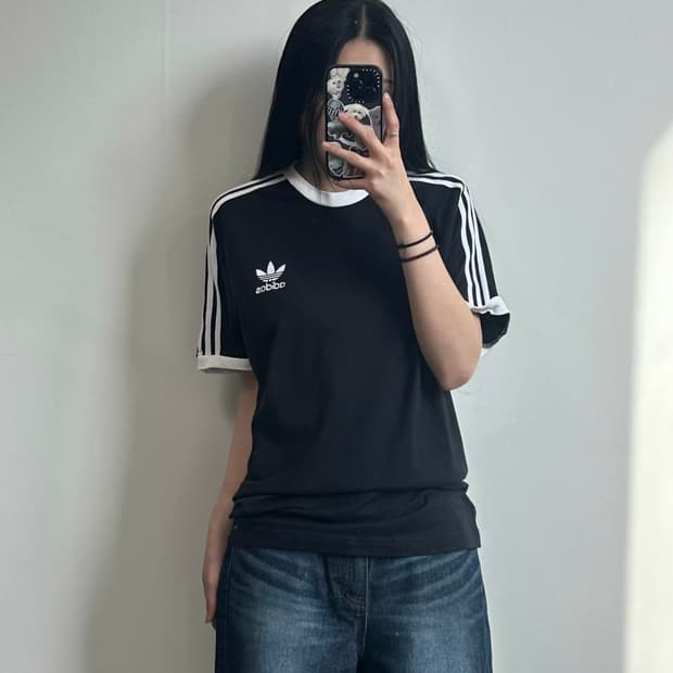 아디다스 블랙 사이드라인 링거 반팔 티셔츠 
