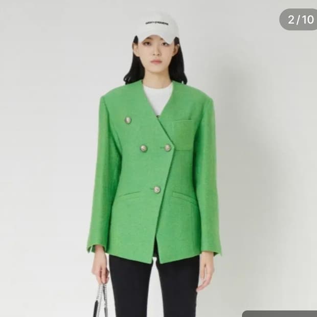 럭키슈에뜨 2022 더블버튼 울 자켓  36사이즈