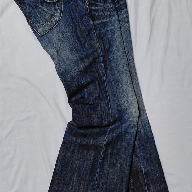 Lolita 데님 백포켓 디테일 중청 부츠컷 팬츠 (26)