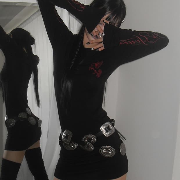 유스이즈유어스 LETTERING LONG SLEEVE ONE-PIECE