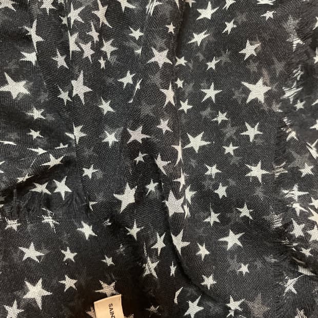 생로랑스터드스카프