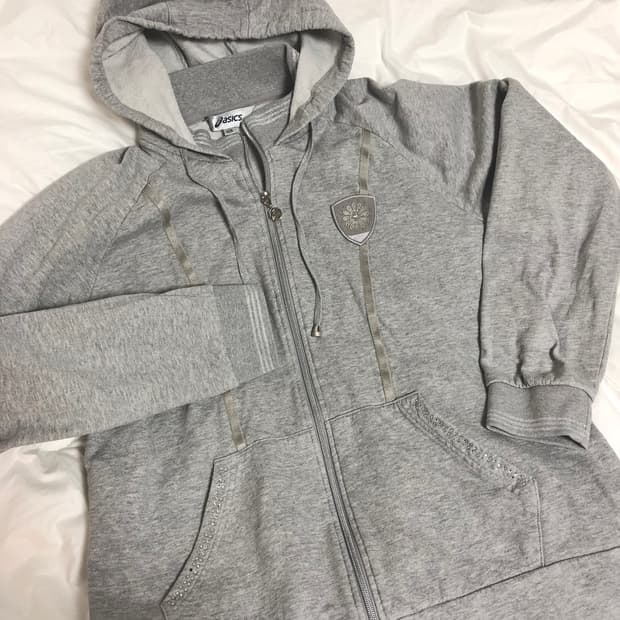 아식스 큐빅 후드집업