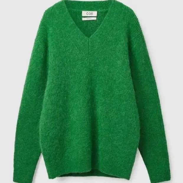 코스 COS 릴렉스 울 알파카 브이넥 니트 M 사이즈