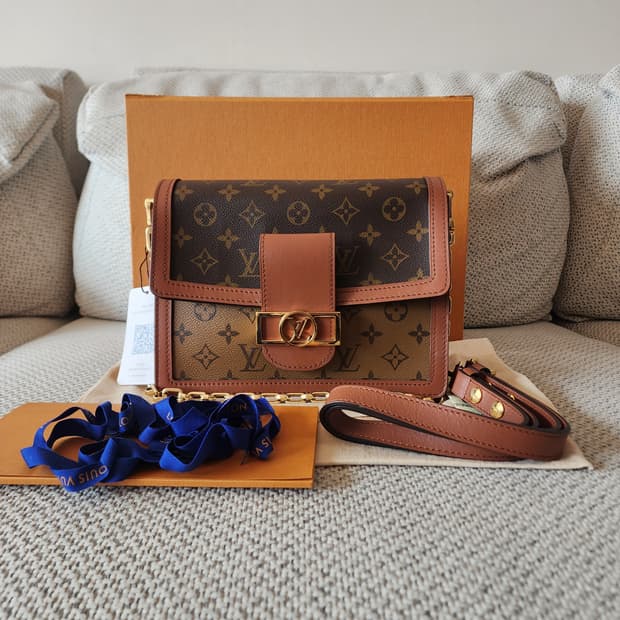 상태최상 루이비통 도핀 MM 모노그램 리버스 캔버스 숄더 크로스백