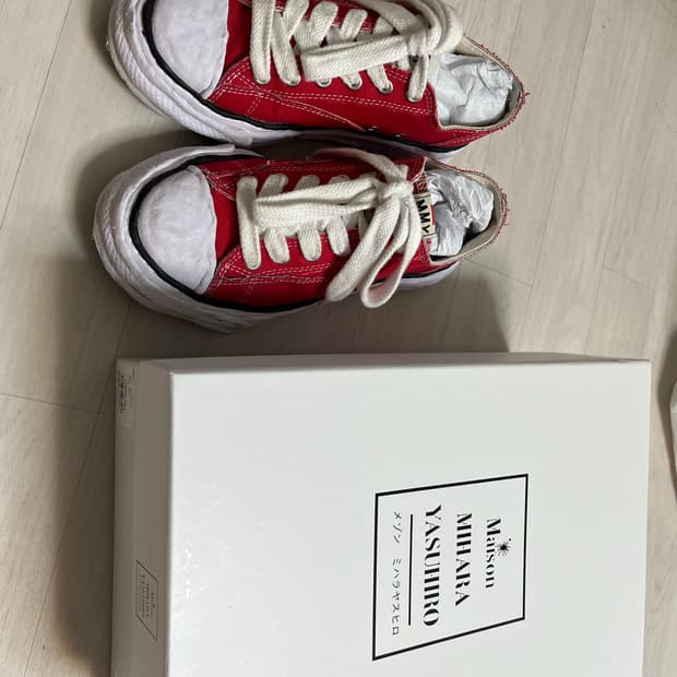 메종 미하라 야스히로 피터슨23 OG 솔 캔버스 로우탑 스니커즈 레드