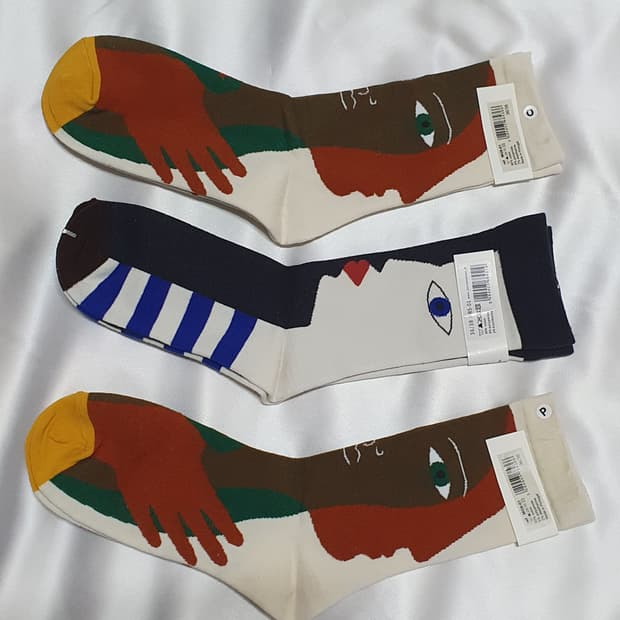 크림베이지 크림 추상화 Bonne Maison 본메종 양말