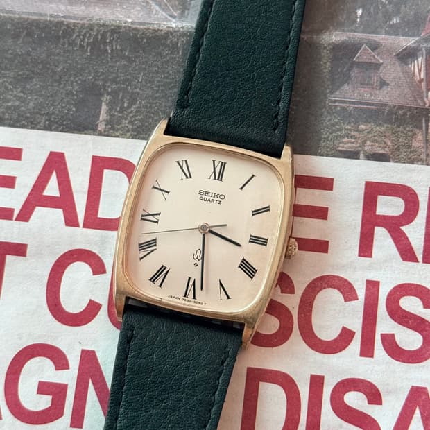 Seiko 세이코 Quartz Square 샴페인 골드