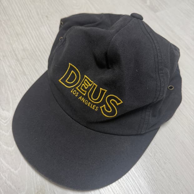 데우스 5패널 캡 판매합니다!