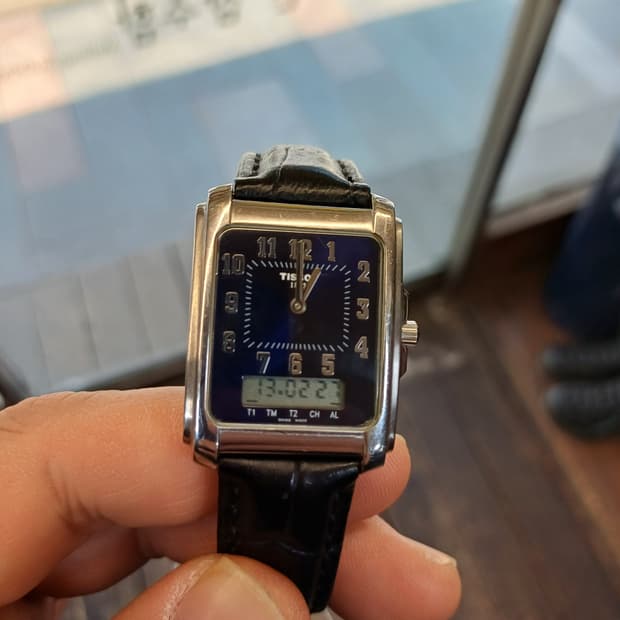 티쏘 빈티지 투타이머 쿼츠 시계