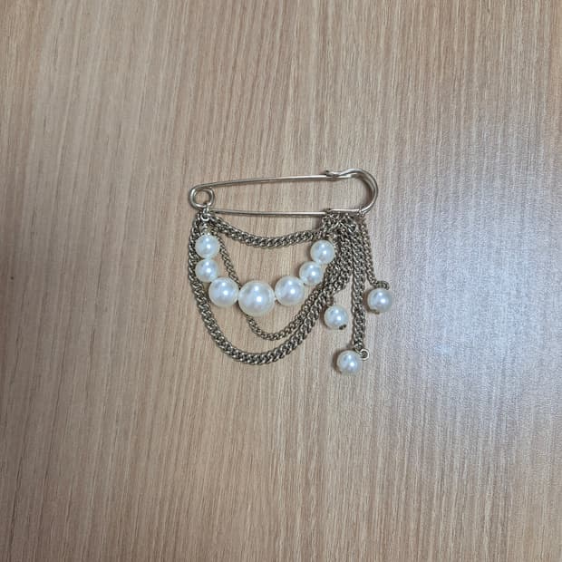 리즈리사 커스텀 브로치