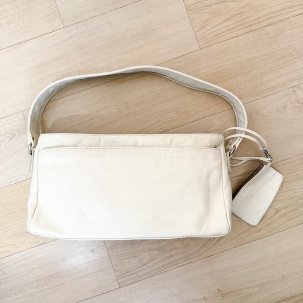 마가렛호웰 숄더백