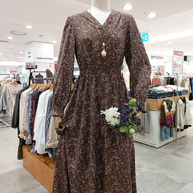 써스데이아일랜드 허리스모킹밴드 핏앤플레어 롱원피스 M사이즈