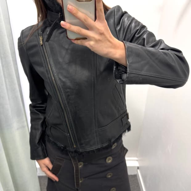 Sally&john 블랙 양가죽 퍼 무스탕