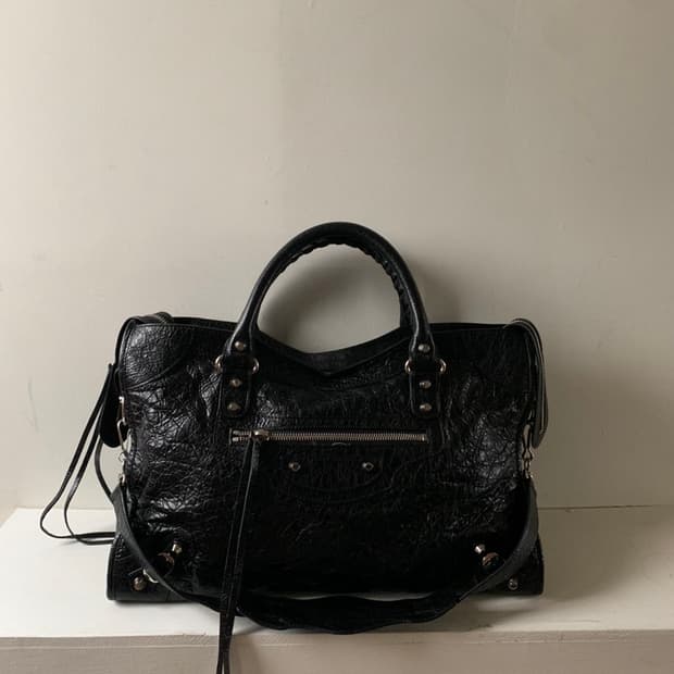 발렌시아가 모터백 시티백 미듐 블랙 정품 