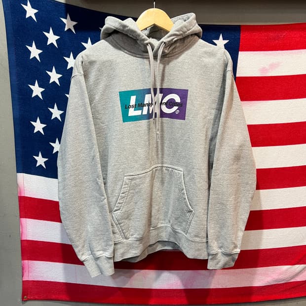 LMC 그레이 후드티
