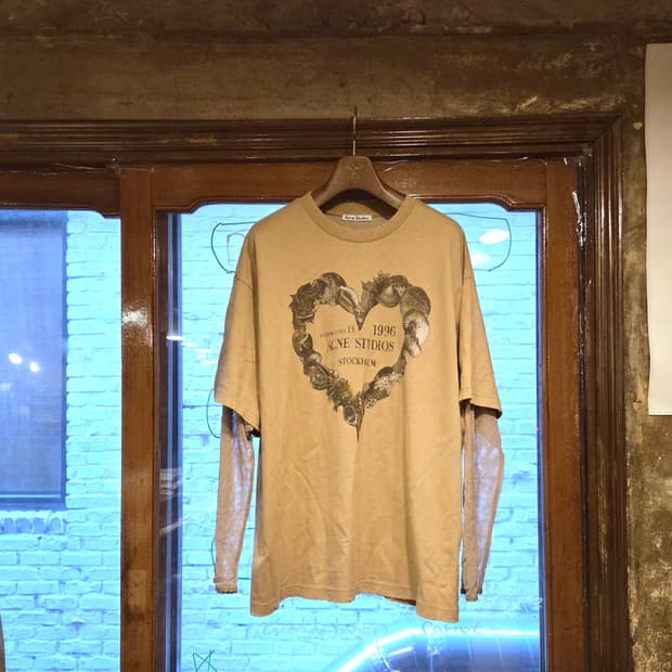 아크네 스튜디오 티셔츠