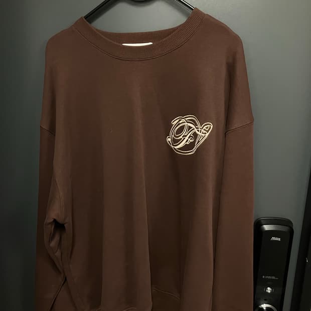 팔레트 맨투맨 팔아요