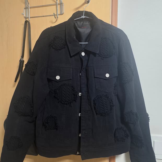 애니타임로릭x 트렌드스페이스 트러커 자켓