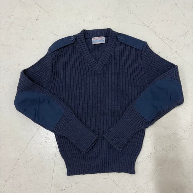 80‘s USAF Iron Run Wool sweater.