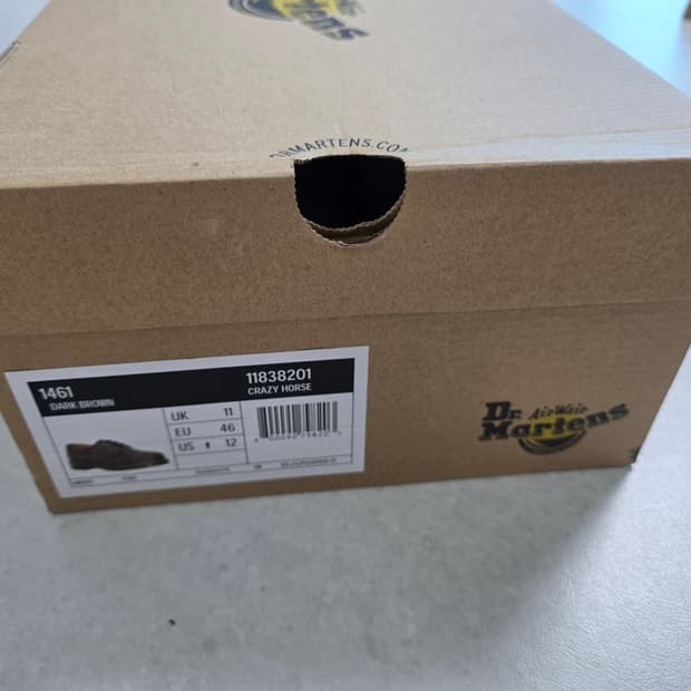 [새상품] 닥터마틴 1461 크레이지 호스 300 사이즈 팝니다