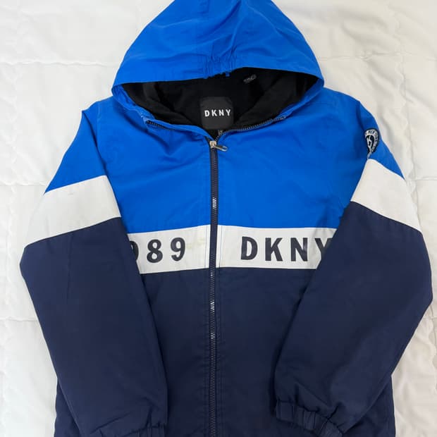 🔥DKNY 바람막이 급처🔥