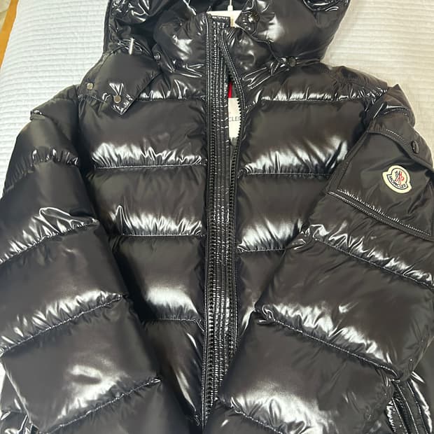 몽클레어 마야 22fw 2사이즈 새상품급(풀구성)