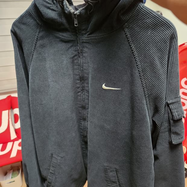 슈프림 나이키 코듀로이