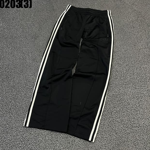 아디다스 트랙팬츠