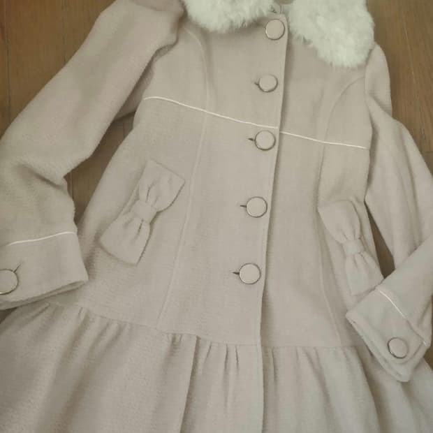 히메갸루 로디스포토 핑크 리본 코트