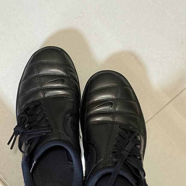 나이키 토탈 90 블랙 260