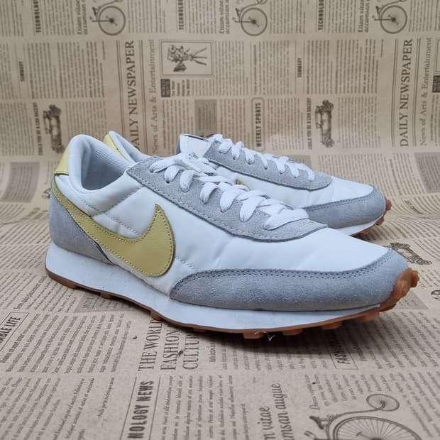 나이키 데이브레이크 흰노스니커즈 265