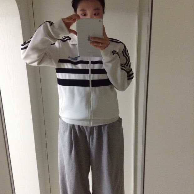 Adidas white original 져지