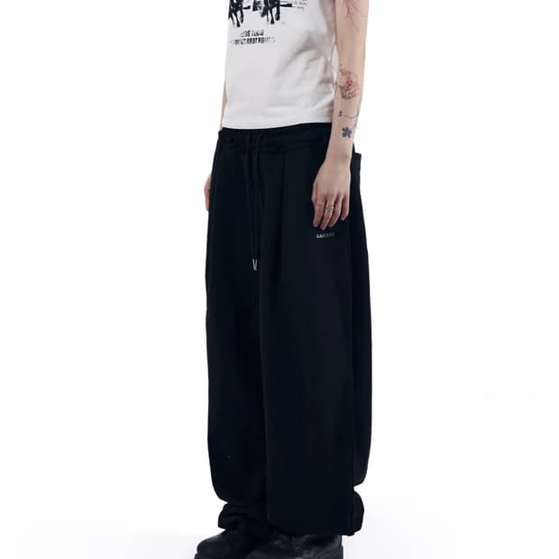 아캄 Side Damaged Sweatpants (Black)