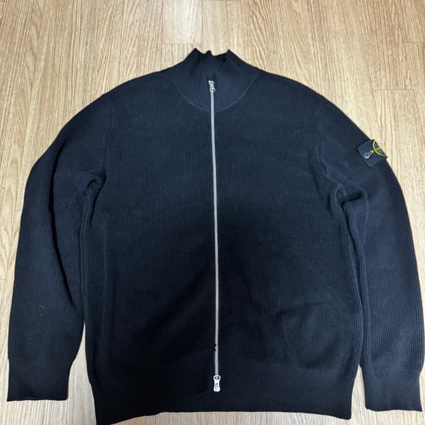 백화점판 스톤아일랜드 니트 집업 가디건