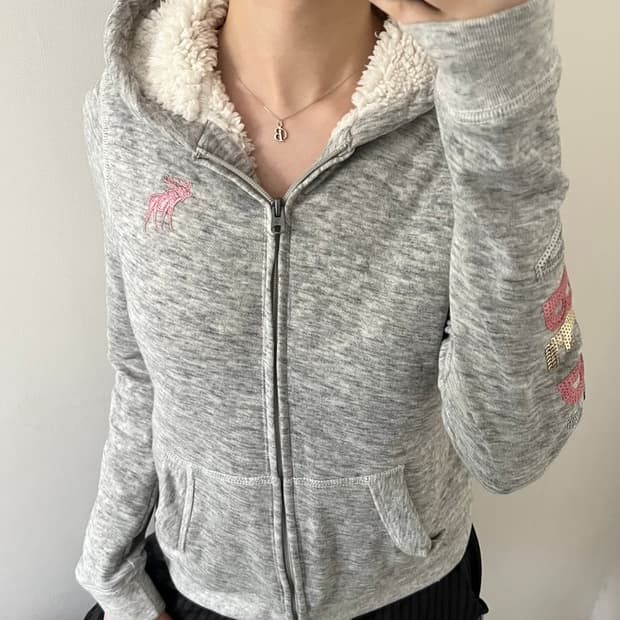 zip up hoodie