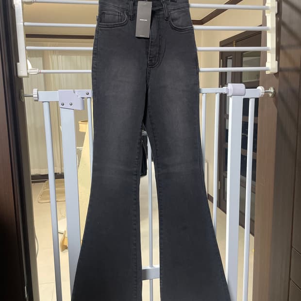 배드블러드 부츠컷 데님