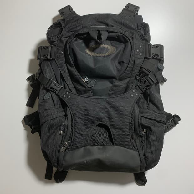 오클리 블랙 백팩 가방