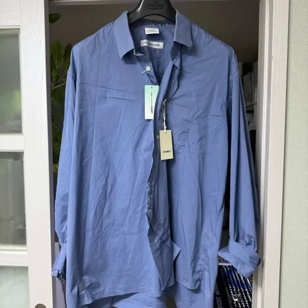 [M] 베트멍 꼼데가르송 트위스트 아이스블루 셔츠