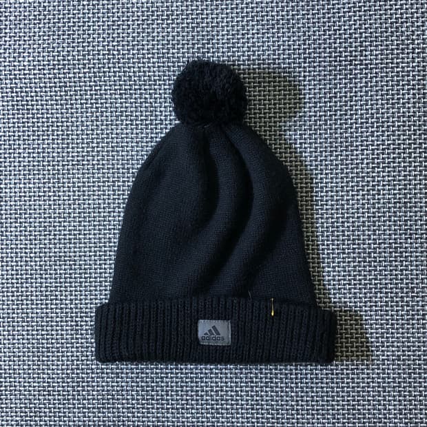 아디다스 방울 비니